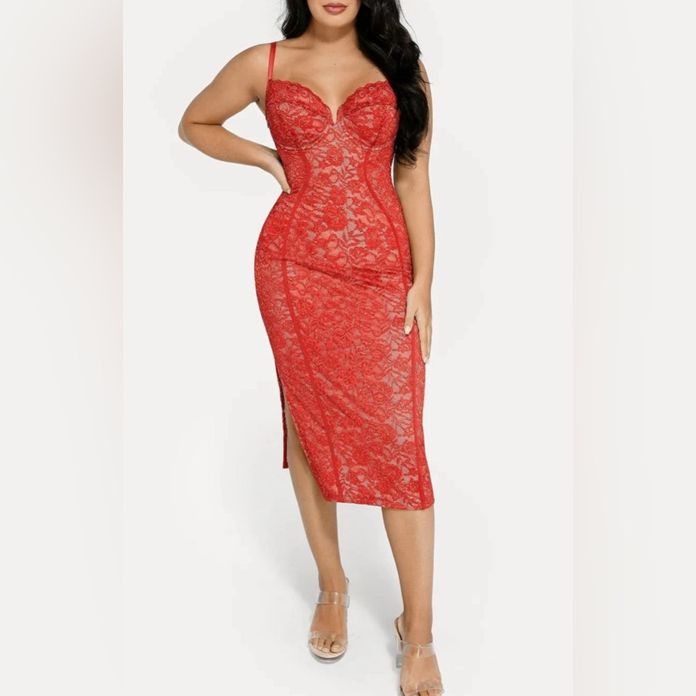 Chic Red Lace Bodycon Dress